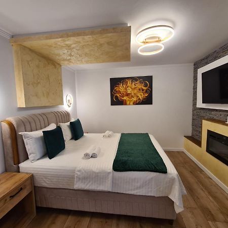 Bella Vista Bungalow Turda Extérieur photo