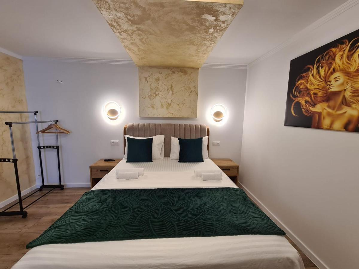 Bella Vista Bungalow Turda Extérieur photo