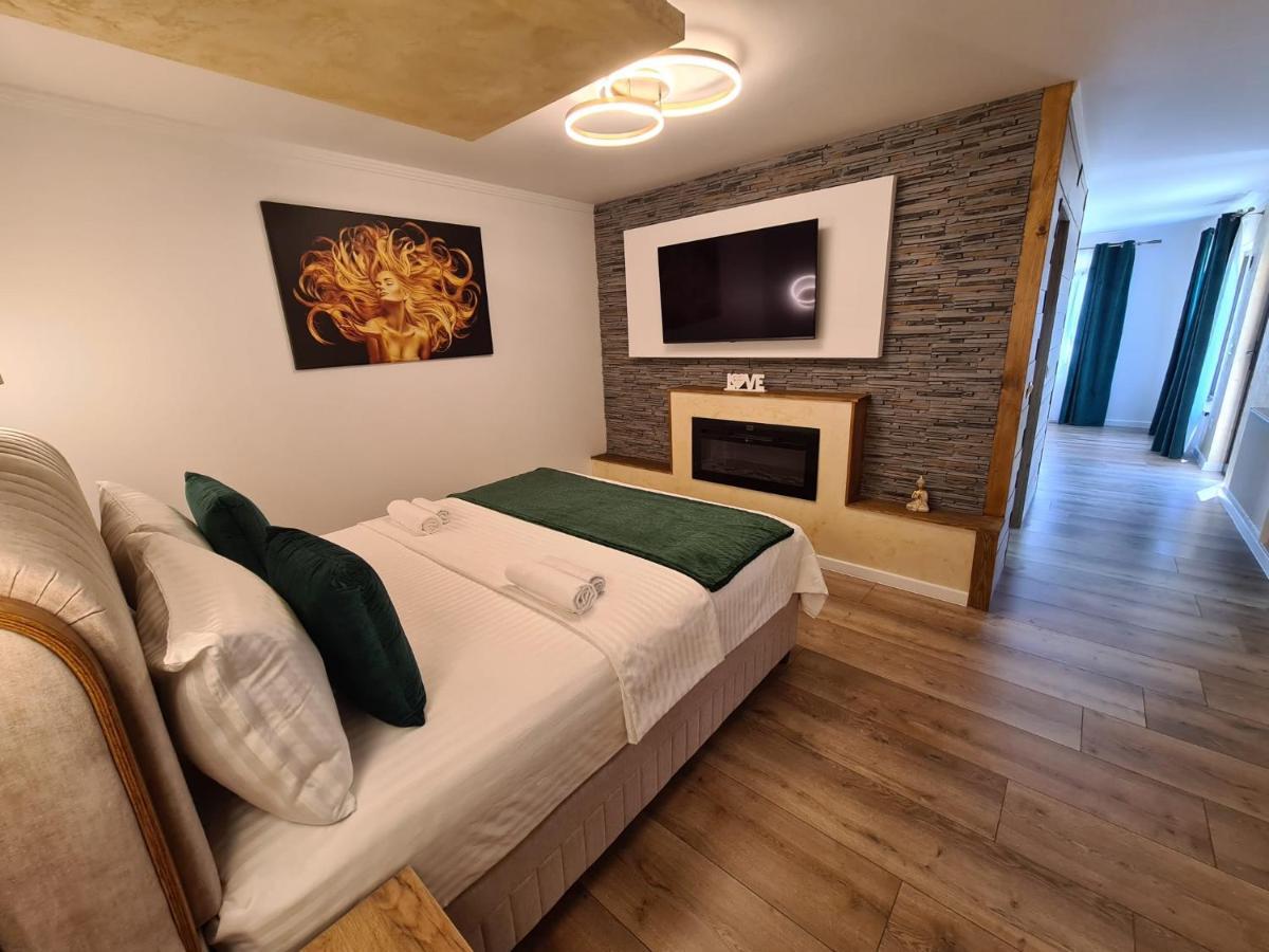 Bella Vista Bungalow Turda Extérieur photo