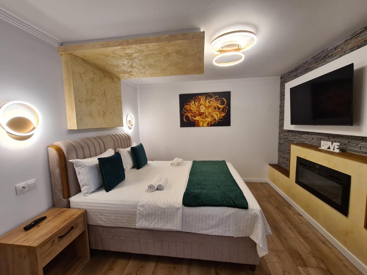 Bella Vista Bungalow Turda Extérieur photo